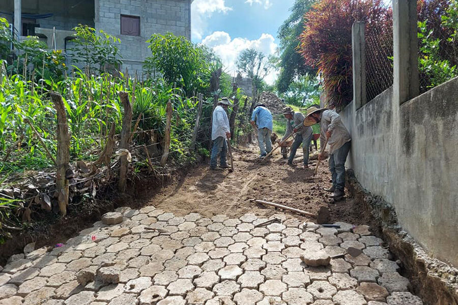 Adoquinamiento y habilitación de accesos en calles Aldea El Obrajuelo ...
